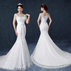 fishtail-wedding-bride-wedding-dress